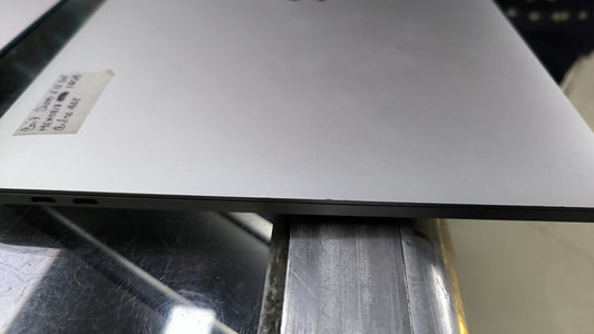 Apple MacBook Pro Intel I7 - 512GB - 16GB RAM